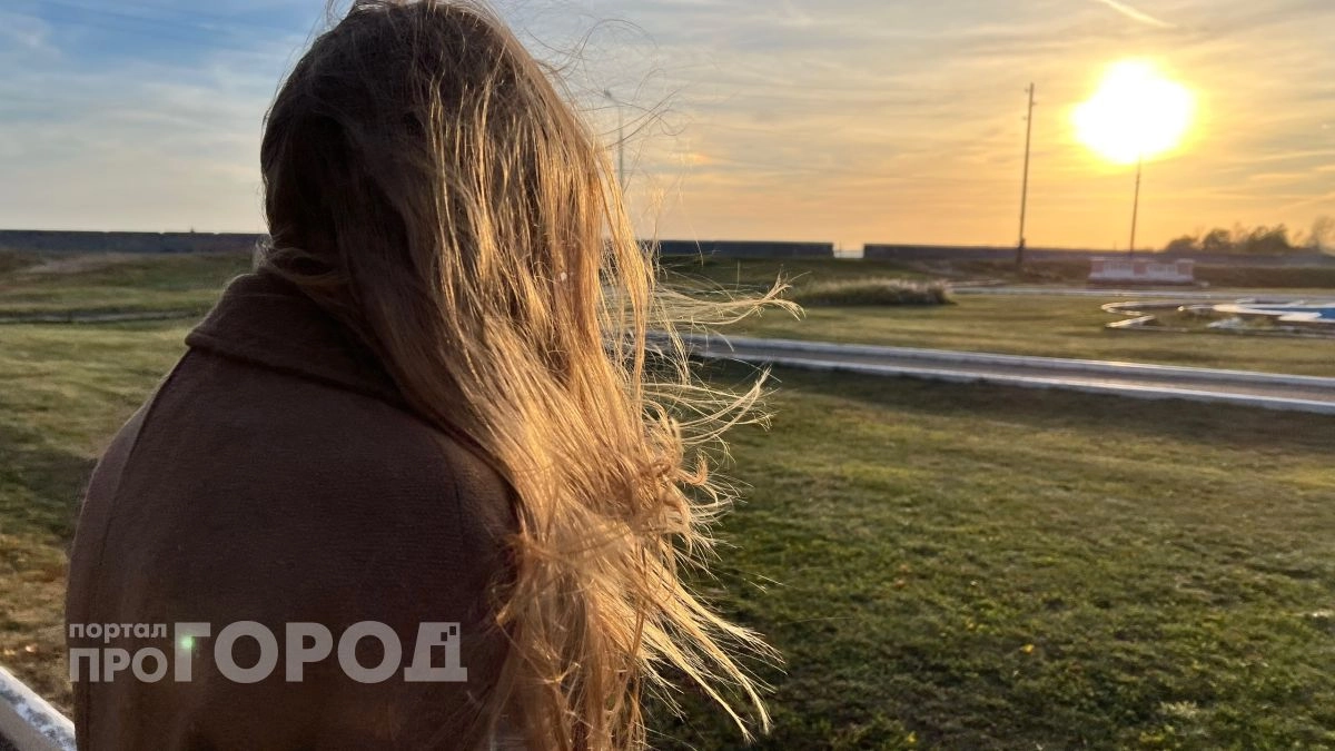 Ваши волосы перестанут ломаться после этого простого действия: трихологи раскрыли секрет идеальной густоты