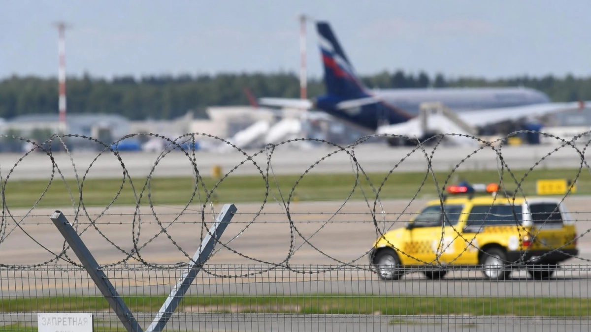 В Перми объявили беспилотную опасность и закрыли аэропорт после трех волн сирен