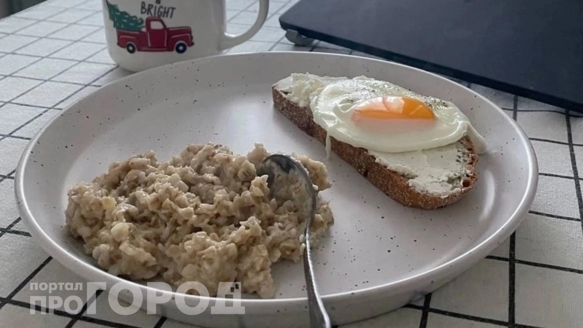 Забудьте про кашу и яйца: японцы завтракают этим доступным продуктом и сохраняют здоровье до ста лет
