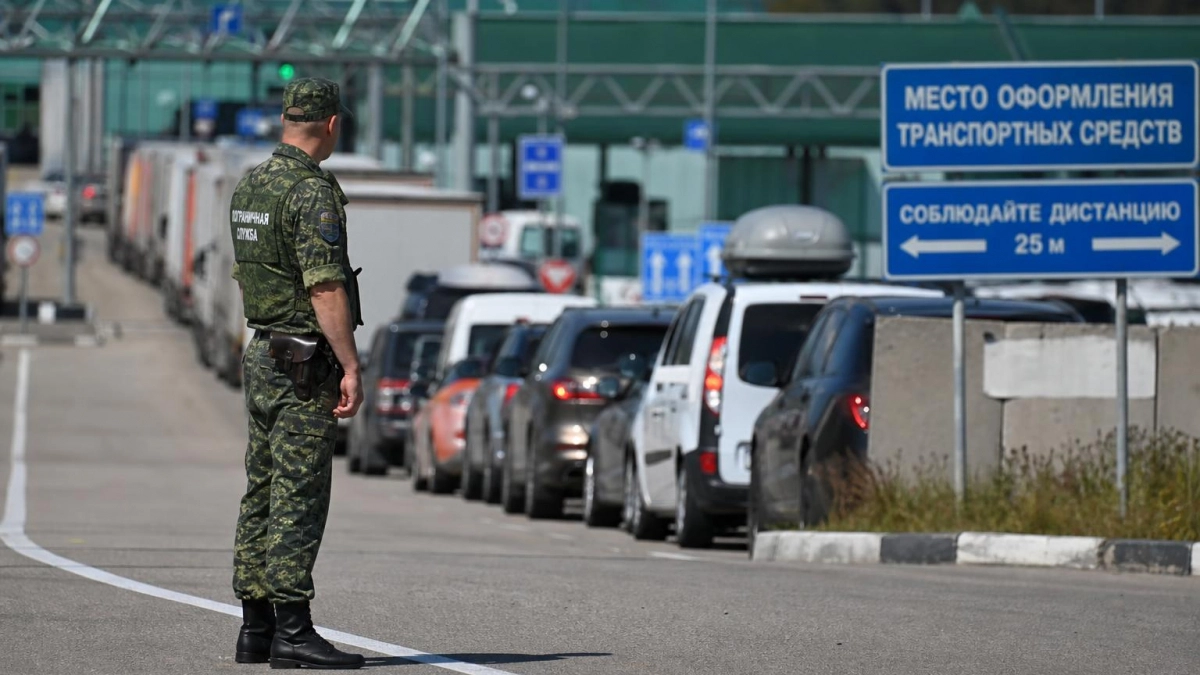 На въезде в Калининград из Польши ожидание на границе сохраняется до 15 часов