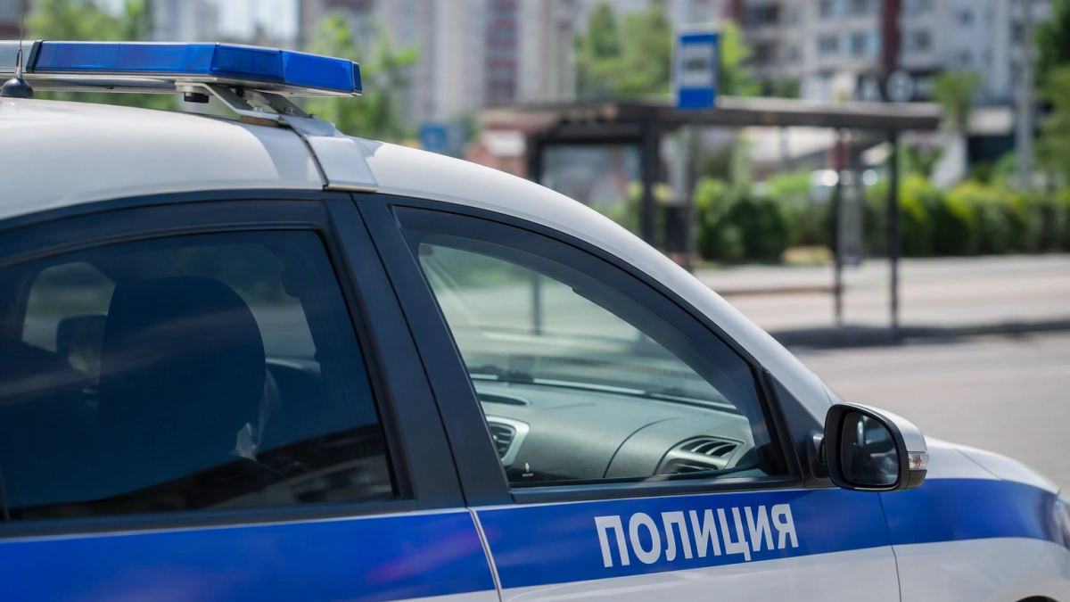 В Кузбассе ребенок не выжил после трех часов в закрытой машине