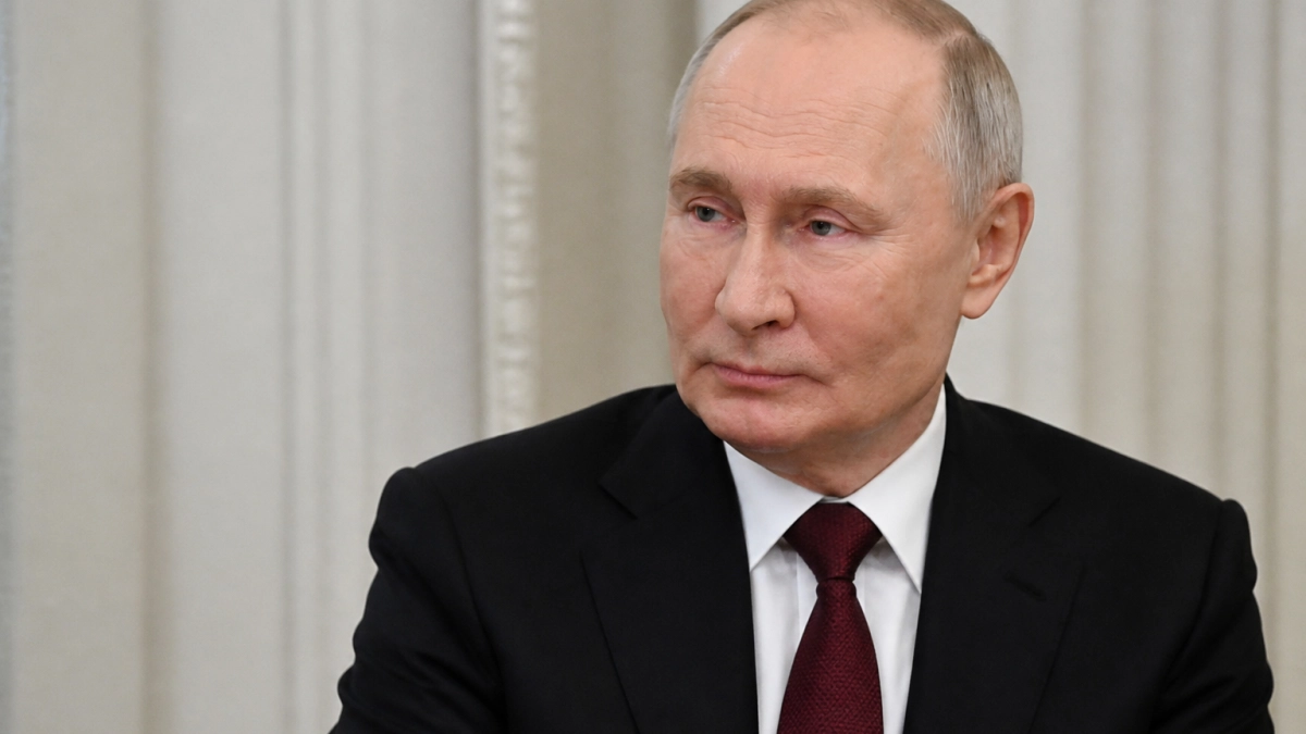Путин прибыл в Южно-Сахалинск на завершающий этап учений Тихоокеанского флота
