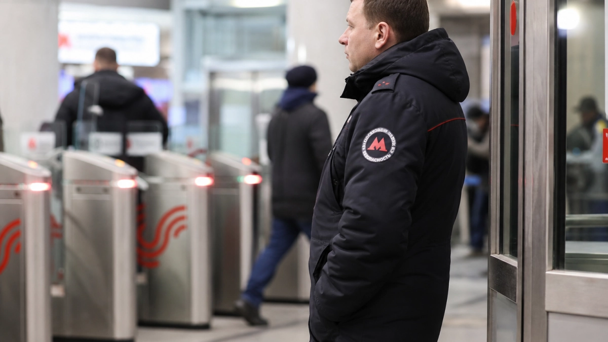В Москве женщине дали условный срок за удар контролера метро у турникета