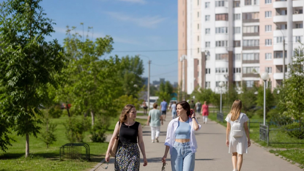 Позднякова: выходные в Москве будут теплее нормы, несмотря на ветреное начало недели