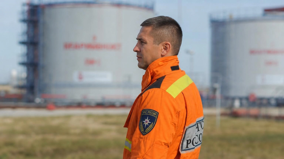 В Сочи и Сириусе отражают атаку дронов, на территории нефтебазы произошло возгорание