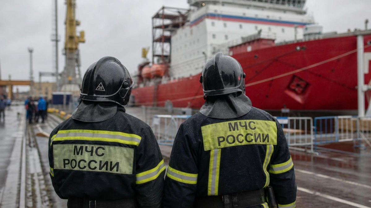 В Петербурге на ледоколе «Адмирал Макаров» локализовали пожар в трюме