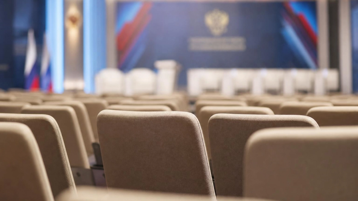 Захарова назвала обращение Путина к Сигалу на ВЭФ неожиданным жестом