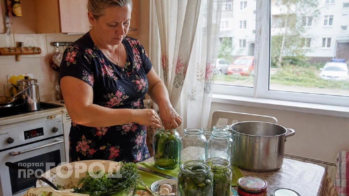 Хватит тратить часы на стерилизацию банок: показываю способ без кипятка, который сэкономит вам уйму сил