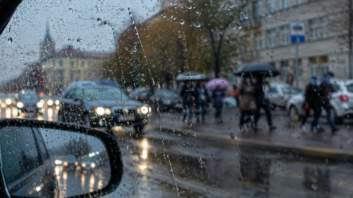 В Москве 24 сентября ожидаются умеренные дожди и порывы ветра до 18 м с