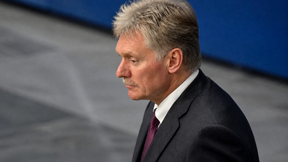 Песков выразил сожаление из-за решения FIDE и ждет возвращения сборной