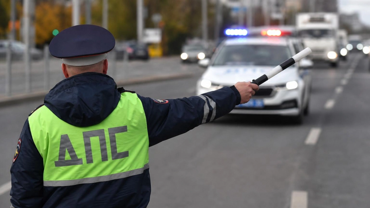 В Магнитогорске мотоциклист выехал на встречную полосу и столкнулся с маршруткой