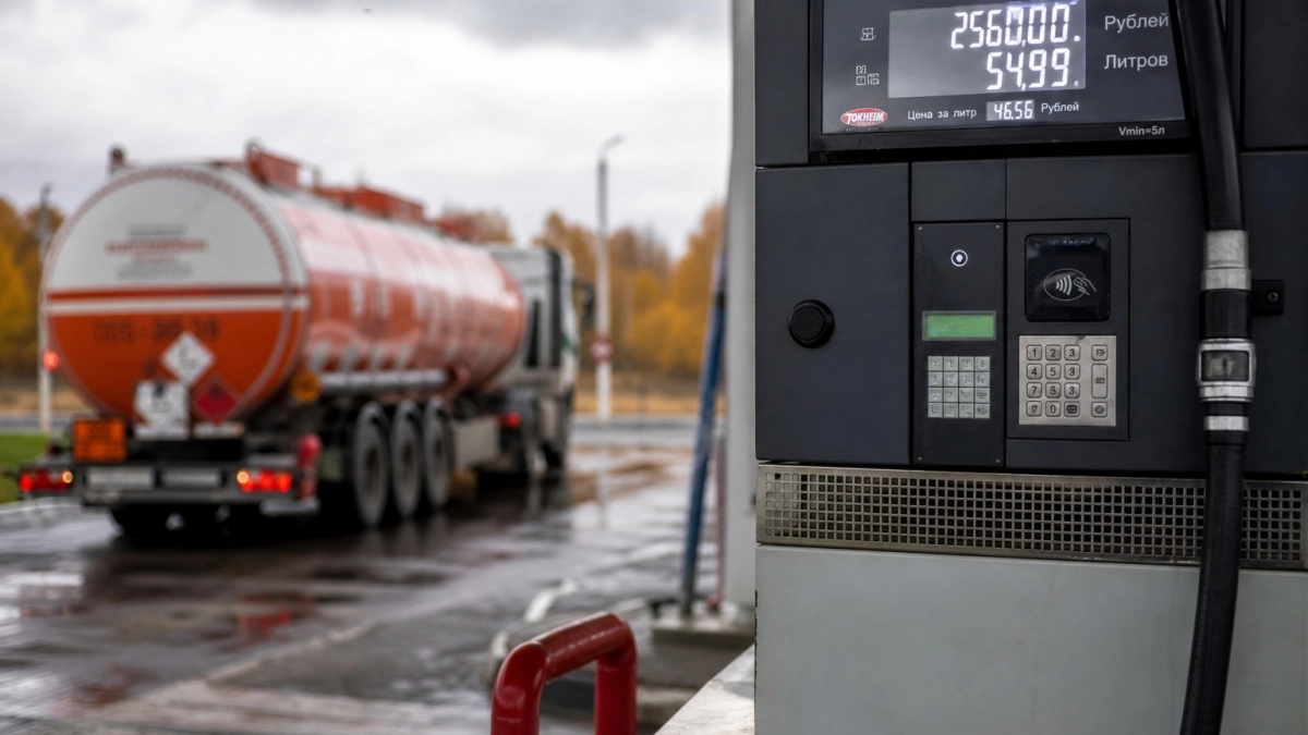 Продажу бензина «Евро-2»—«Евро-4» предложили перевести только на Петербургскую биржу
