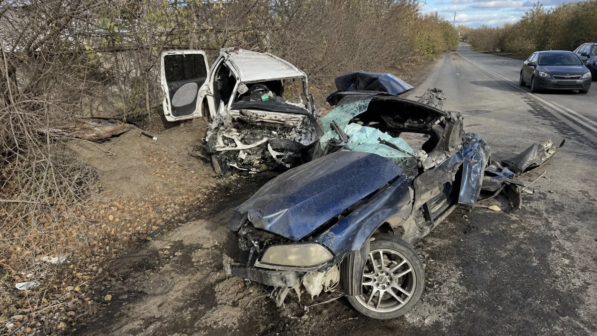 В Красноярске на улице Семафорной в ДТП погибли два человека