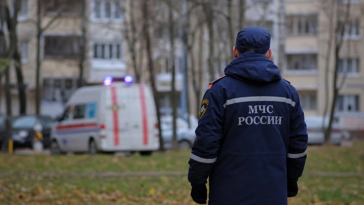 При падении обломков сбитых беспилотников в Новой Москве пострадали два человека