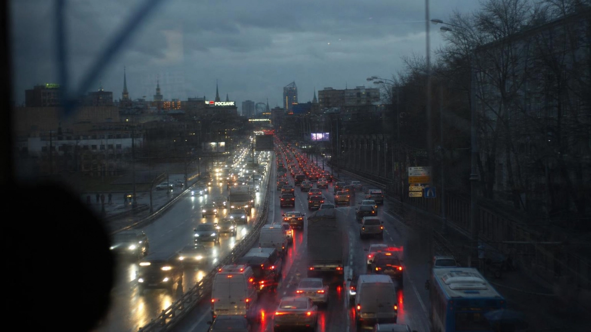 Дептранс предупредил о пробках до 8 баллов в Москве из-за вечерних перекрытий