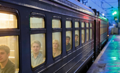 Четыре человека погибли под поездом у станции Маленковская