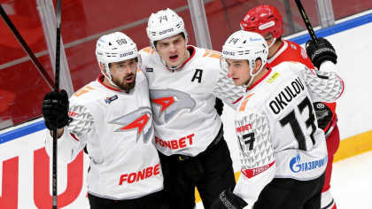 «Авангард» разгромил «Северсталь» 5:2 и занял второе место в КХЛ