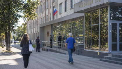В Челябинске отменили взыскание с матери погибшей в ДТП девочки